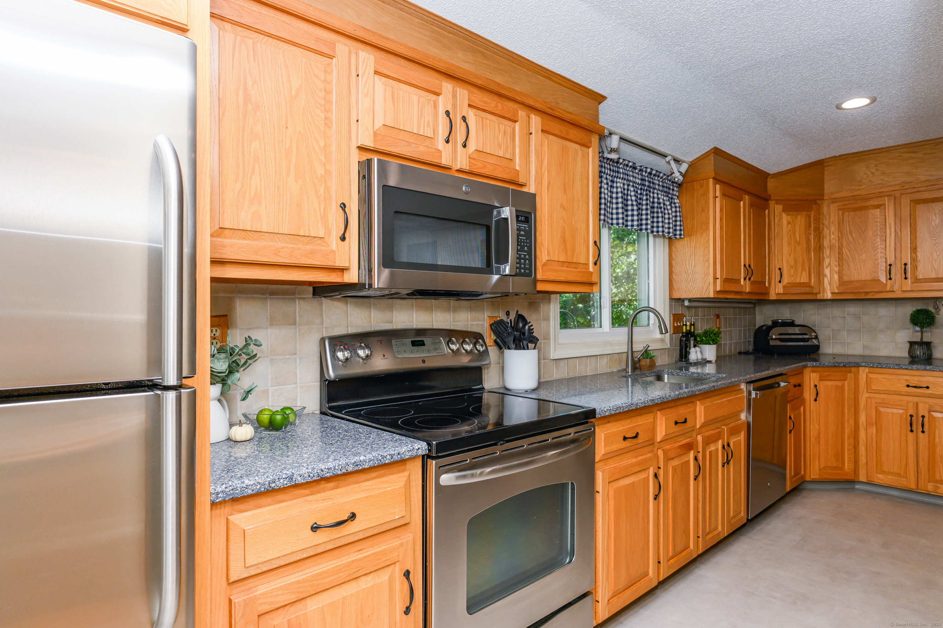 170 Winding Lane