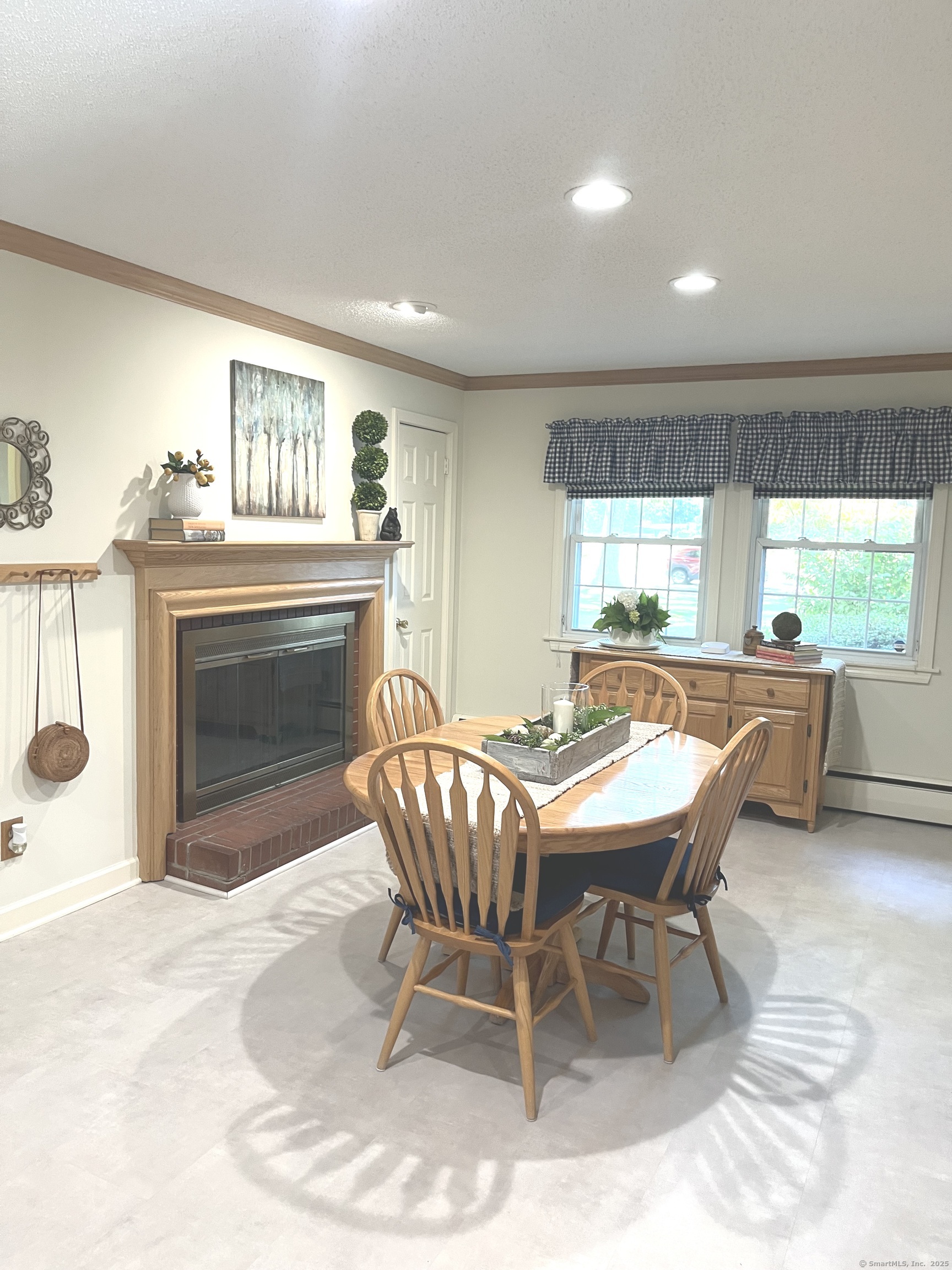 170 Winding Lane