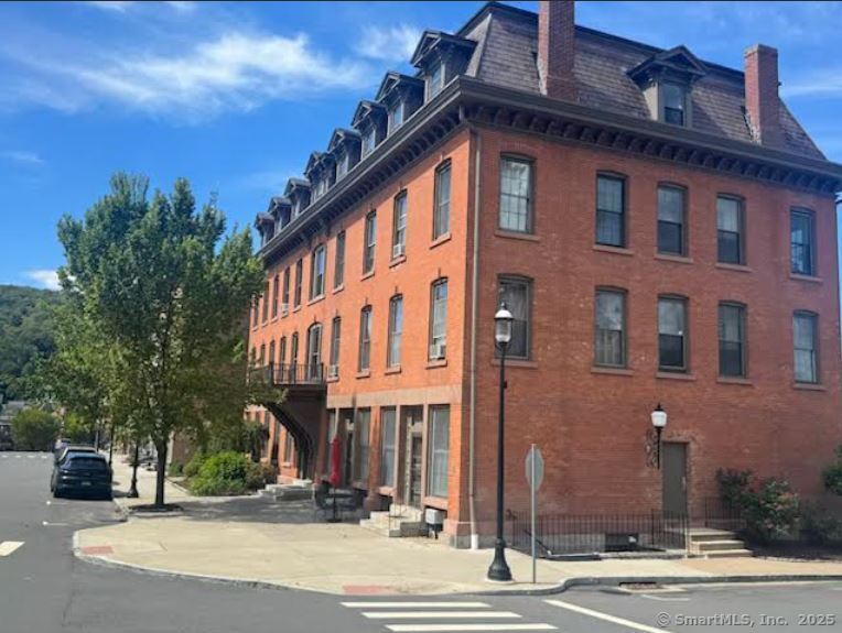 130 Main Street APT 4C