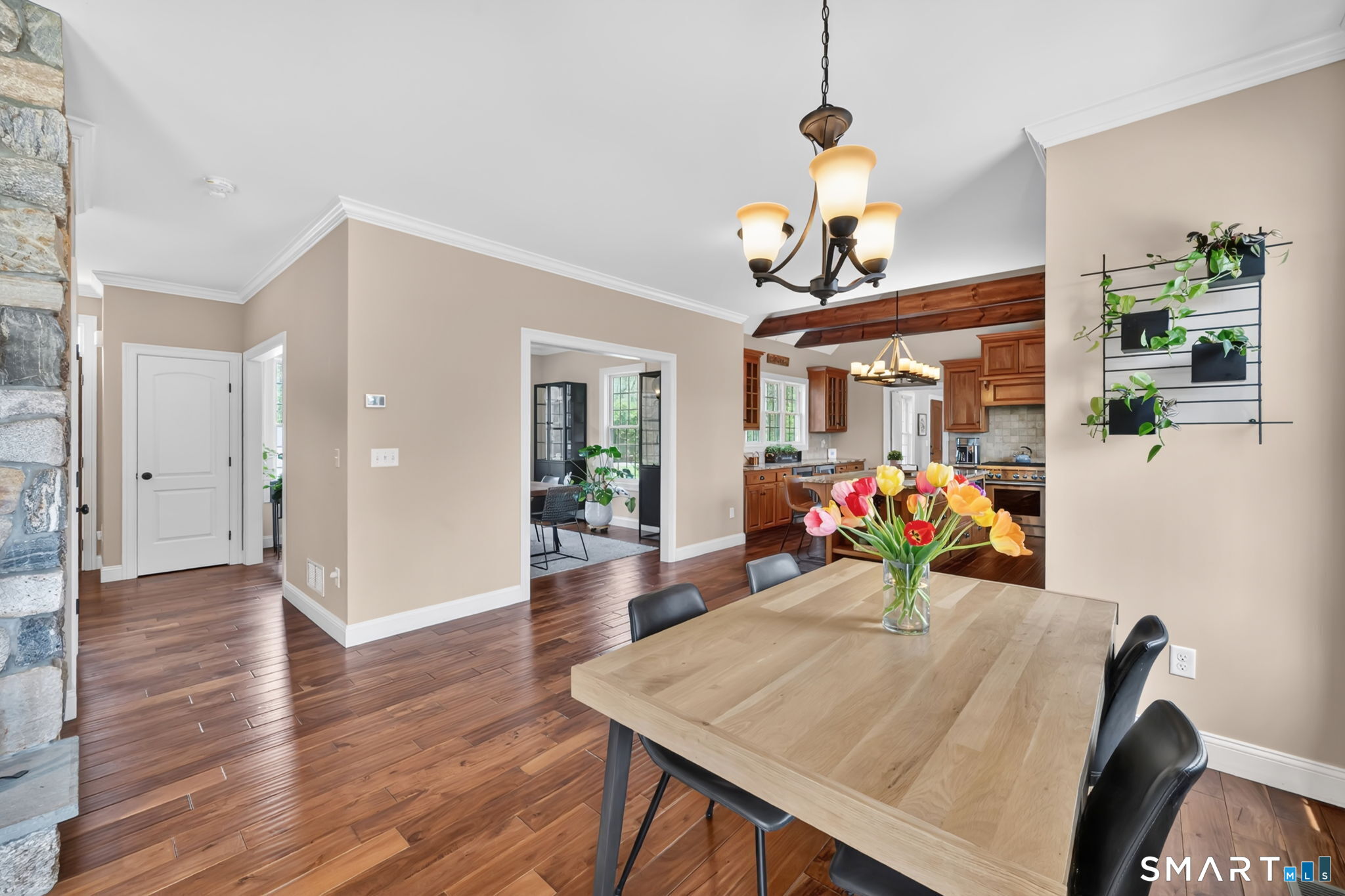 6 Eastview Drive