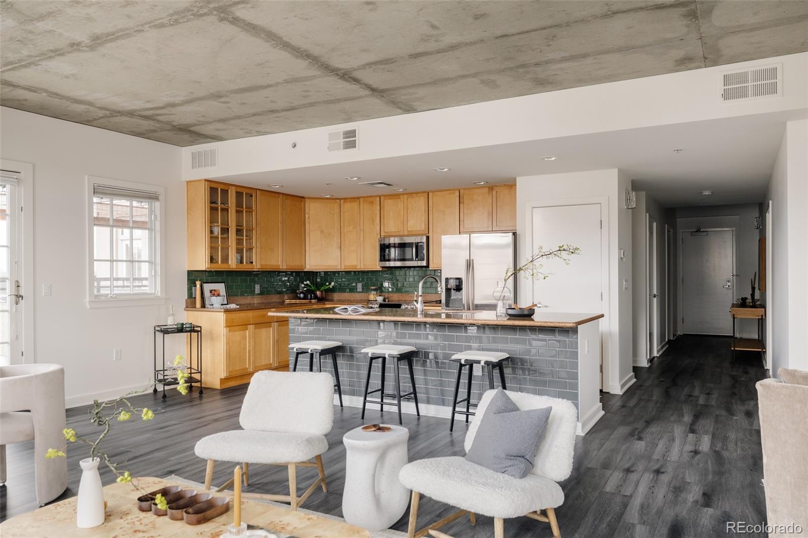 275 S Harrison Street Unit: 501