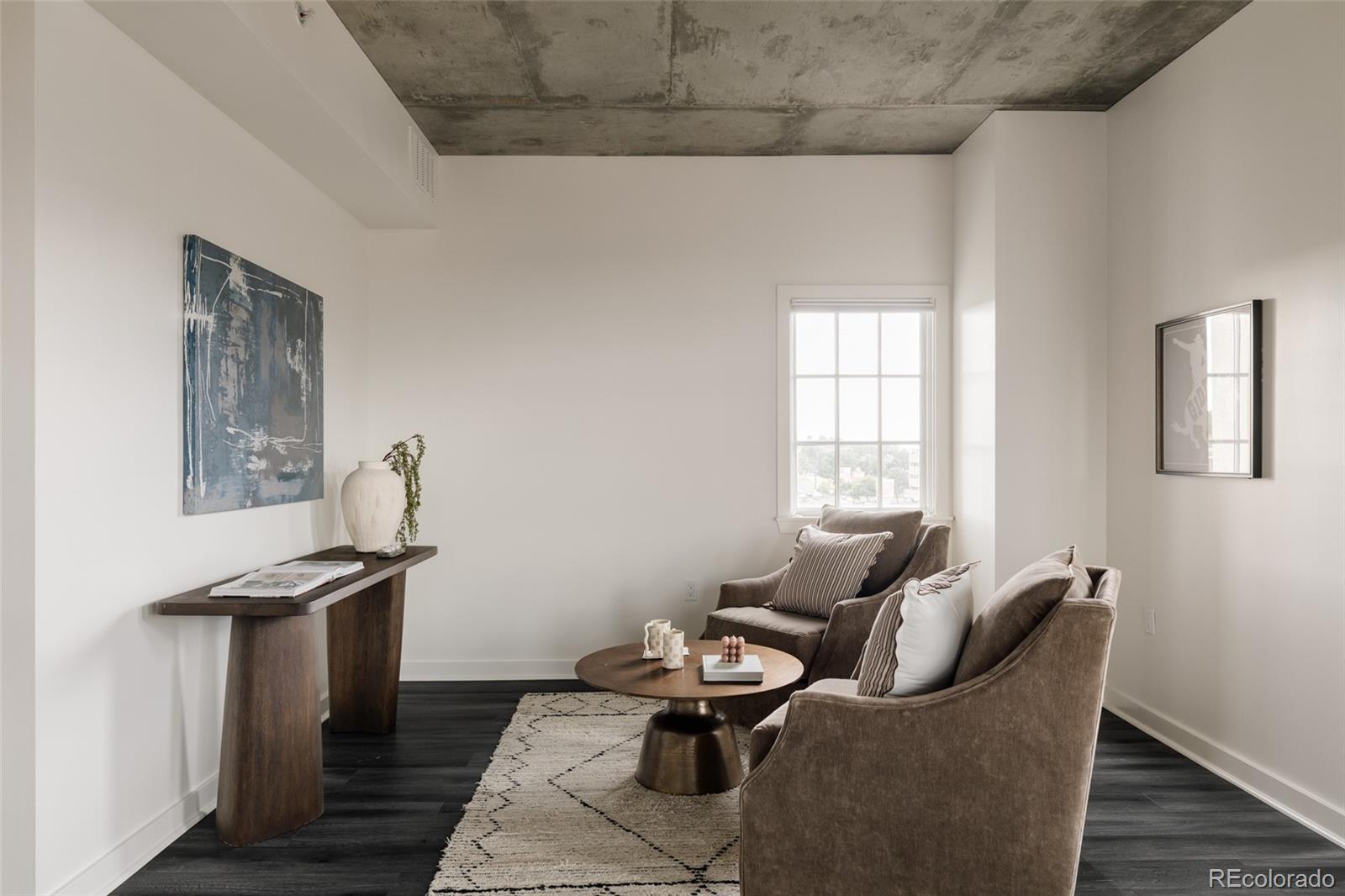 275 S Harrison Street Unit: 501