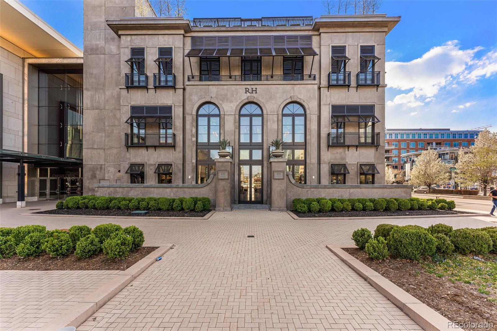 275 S Harrison Street Unit: 501