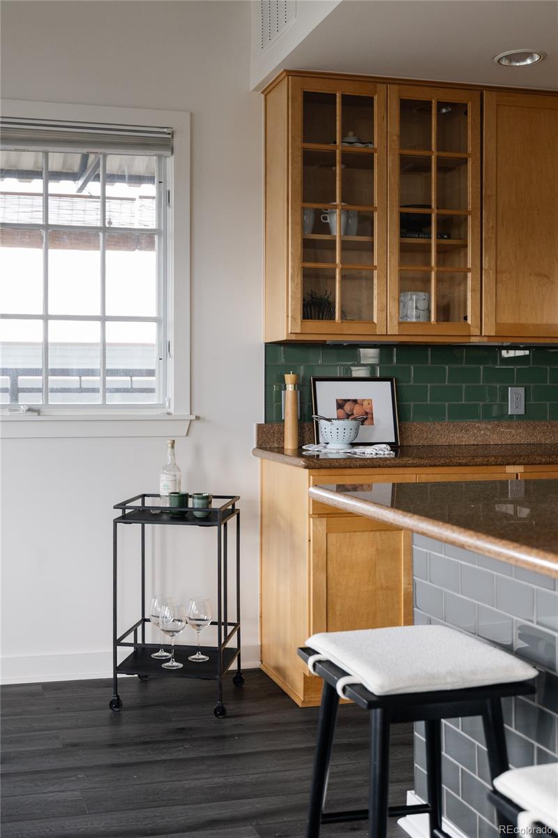 275 S Harrison Street Unit: 501