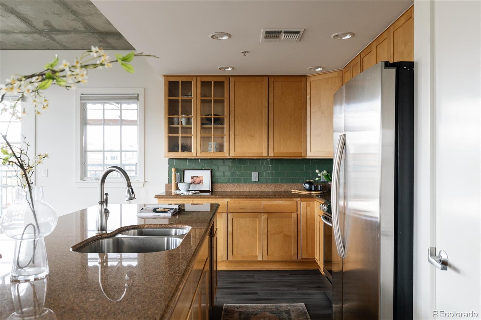 275 S Harrison Street Unit: 501