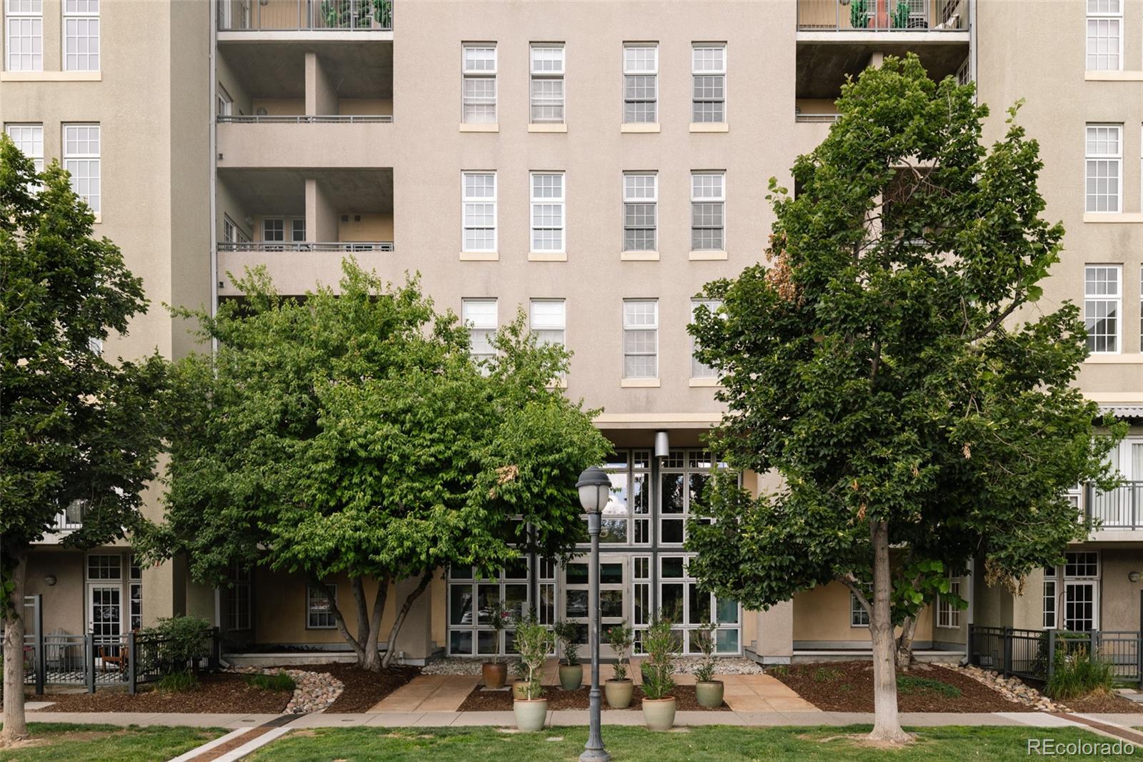 275 S Harrison Street Unit: 501
