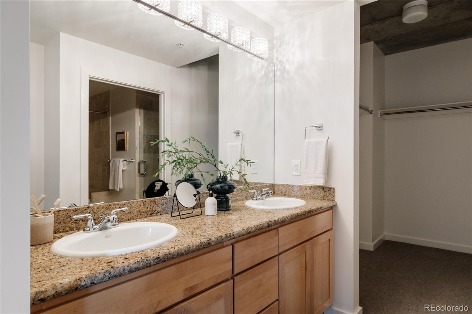 275 S Harrison Street Unit: 501