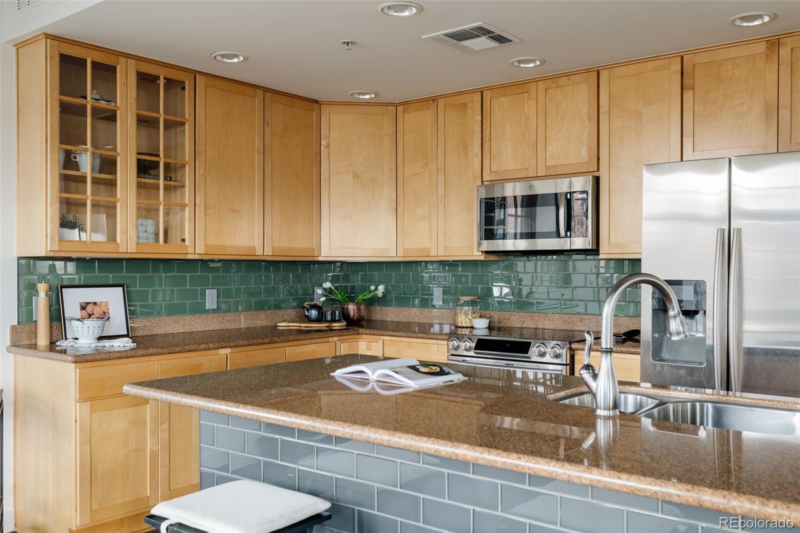 275 S Harrison Street Unit: 501