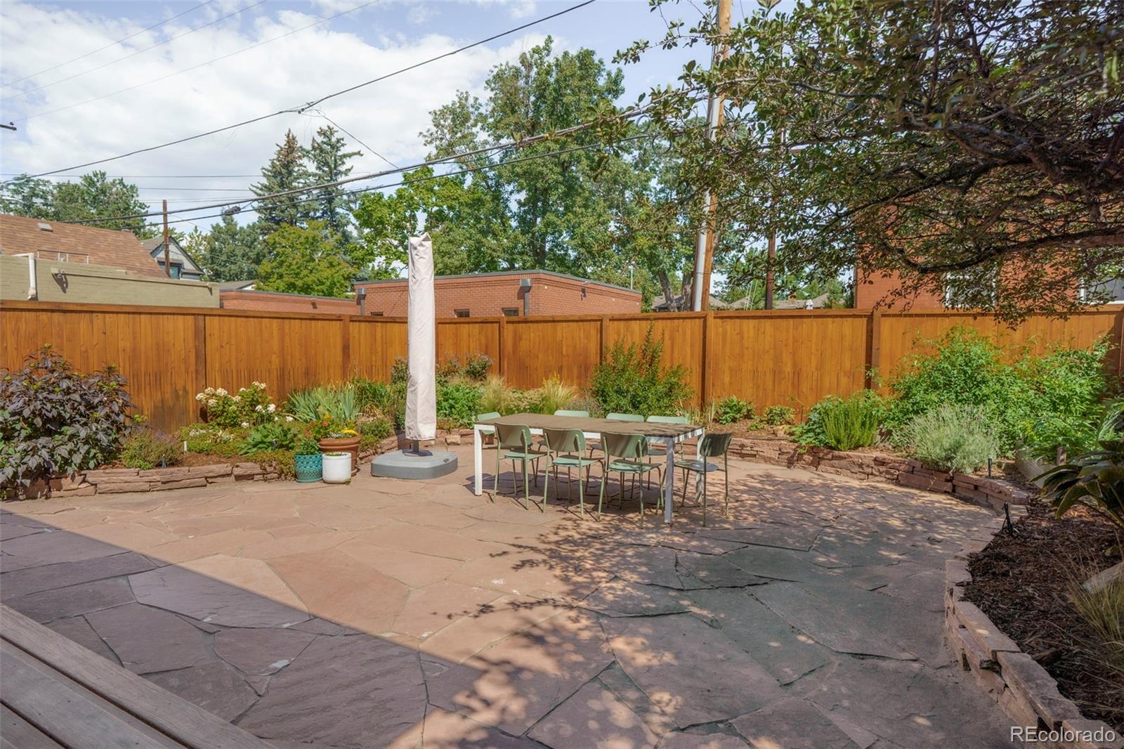 2623 W 32nd Avenue