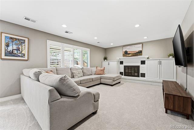 7603 S Madison Circle