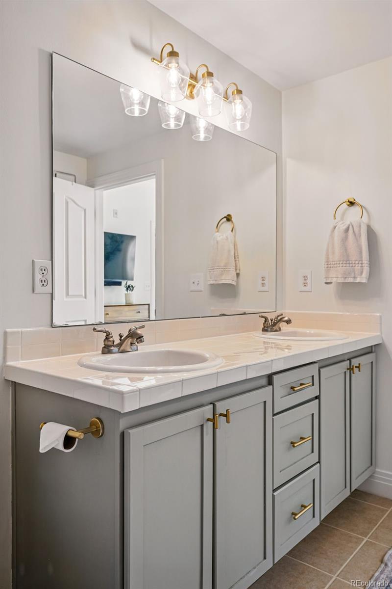 2195 Decatur Street Unit: 212