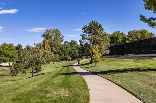 5807 E Long Place