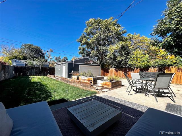 61 S Hooker Street