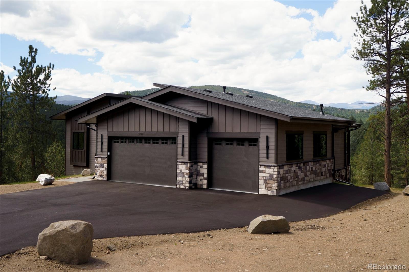 5197 Mountain Vista Lane