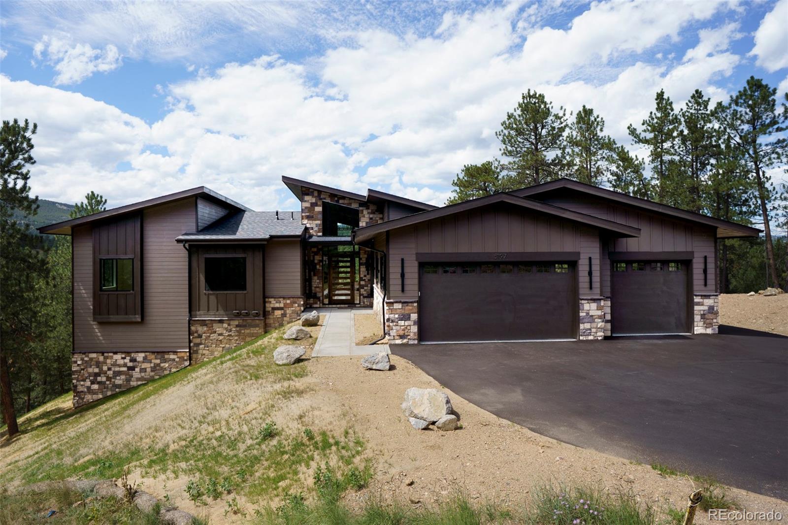 5197 Mountain Vista Lane