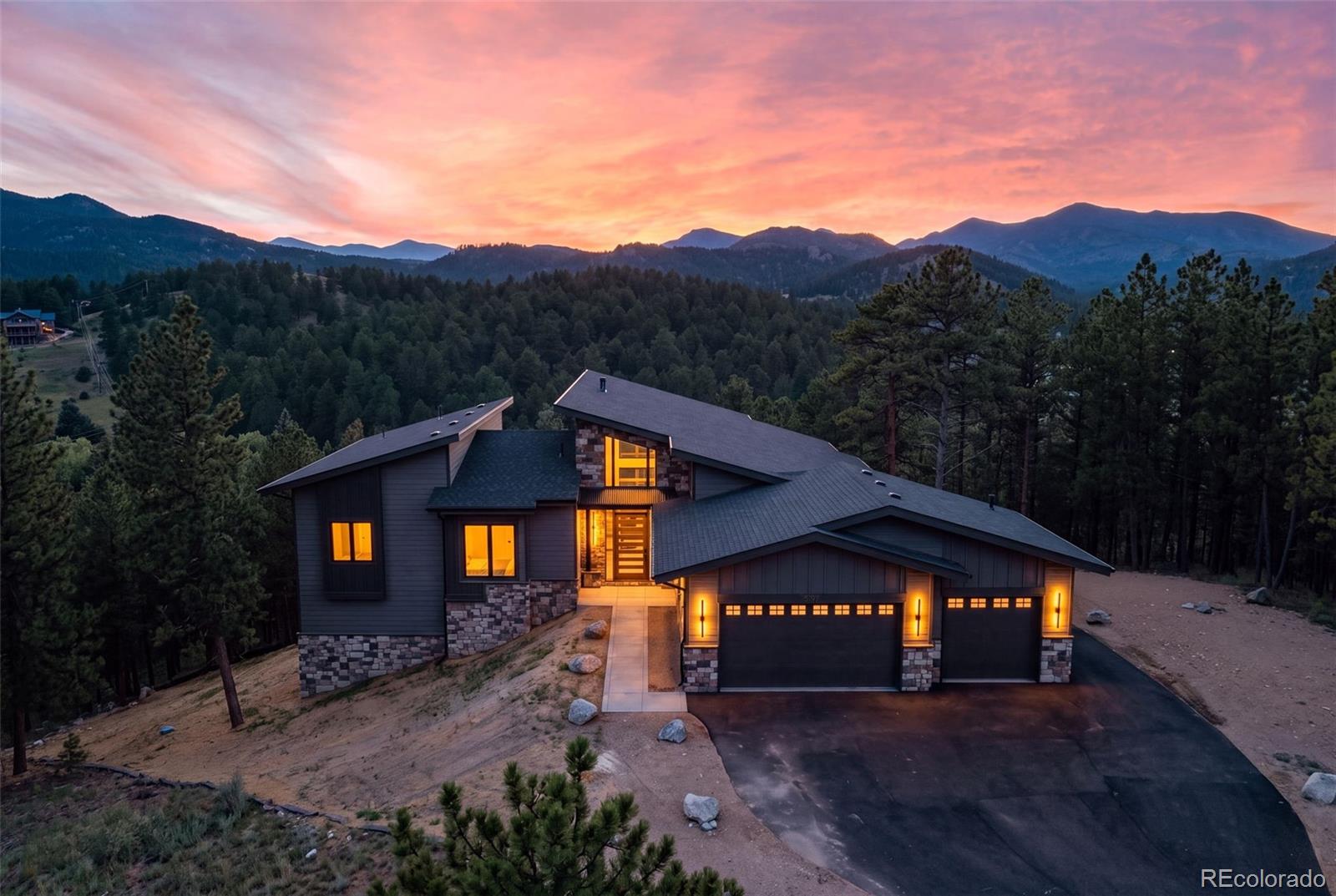 5197 Mountain Vista Lane