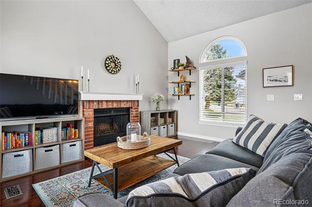 9521 Joyce Lane