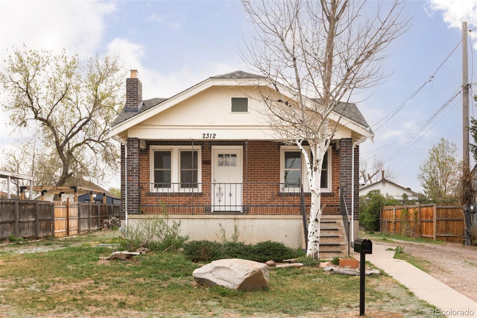 2312 W Baltic Place
