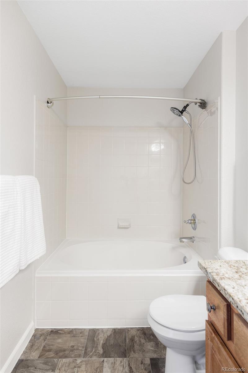 10331 W Girton Drive Unit: 204