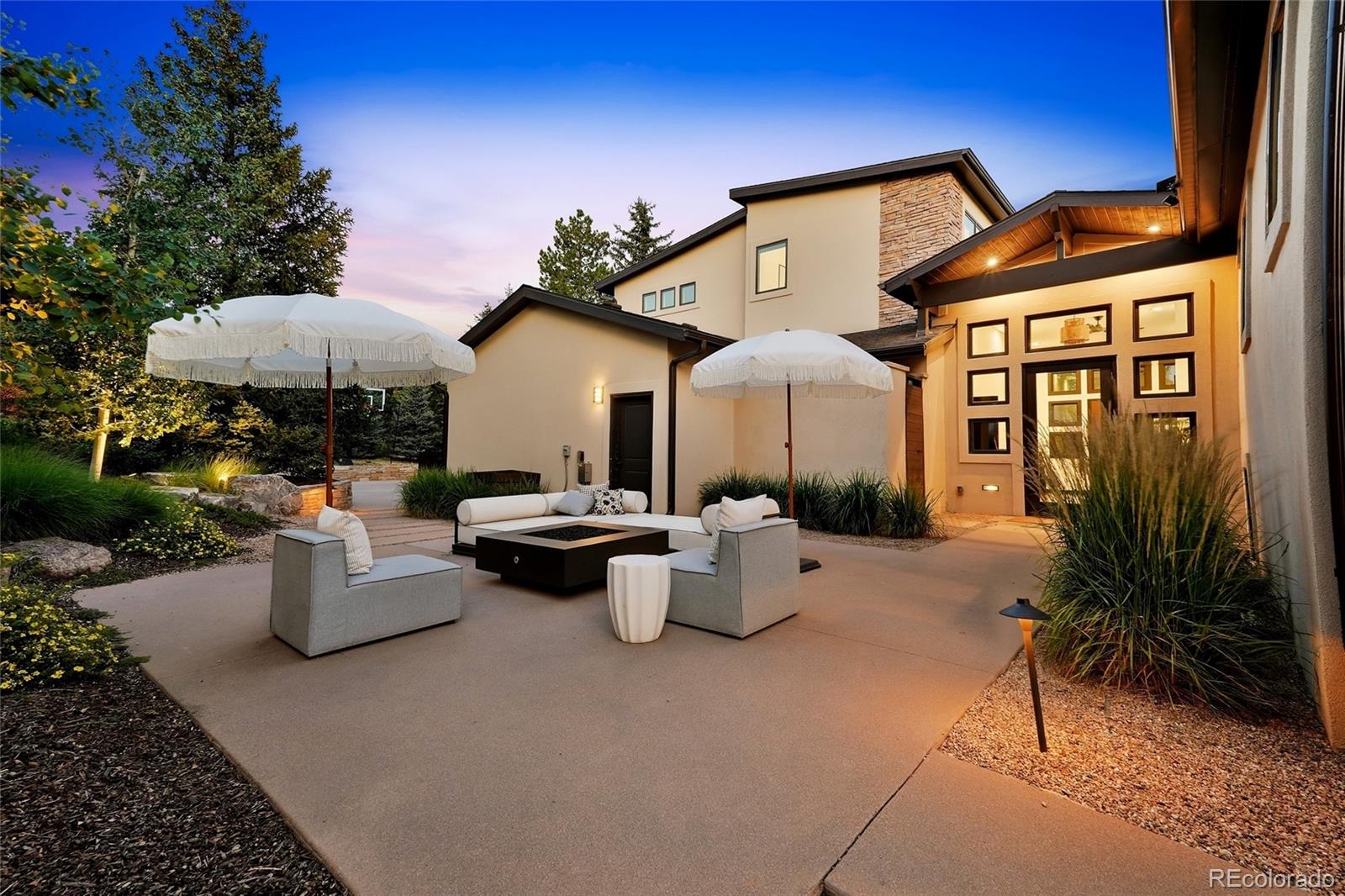 5403 S Chester Court