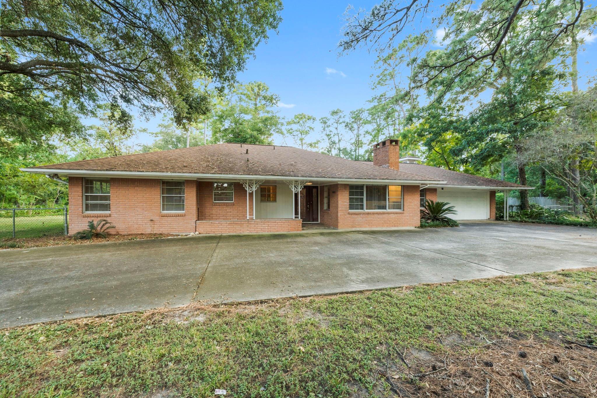 9821 Shadow Wood Drive