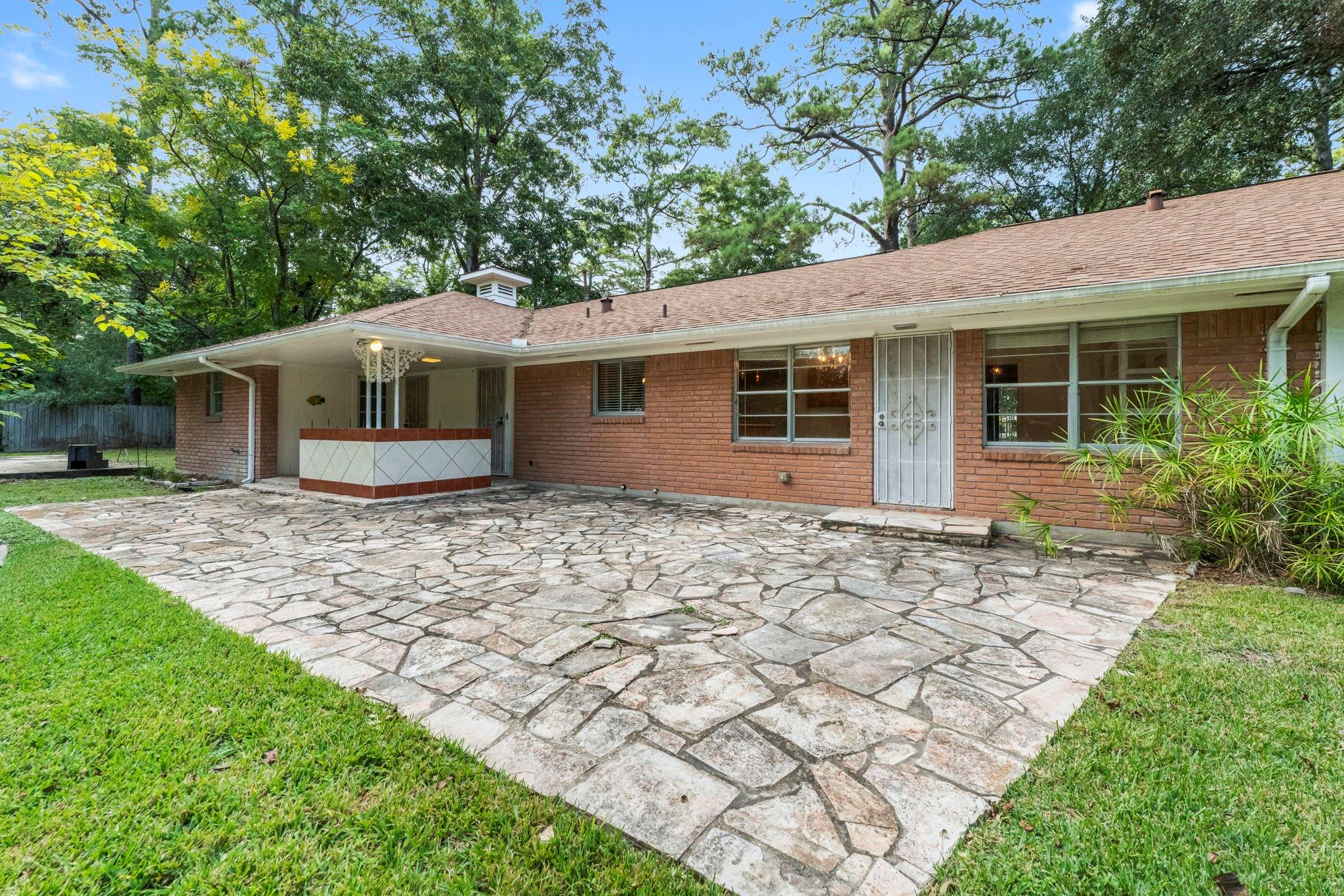 9821 Shadow Wood Drive