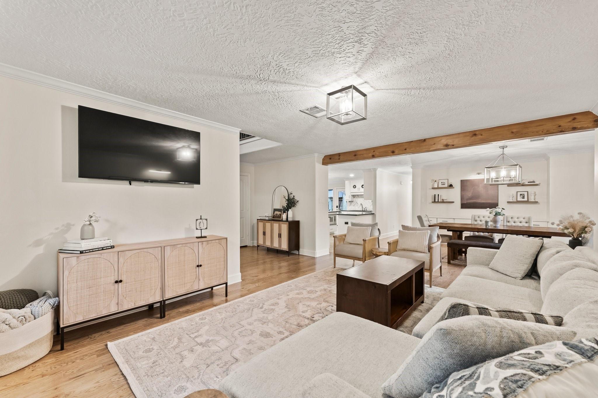 9382 Livernois Road