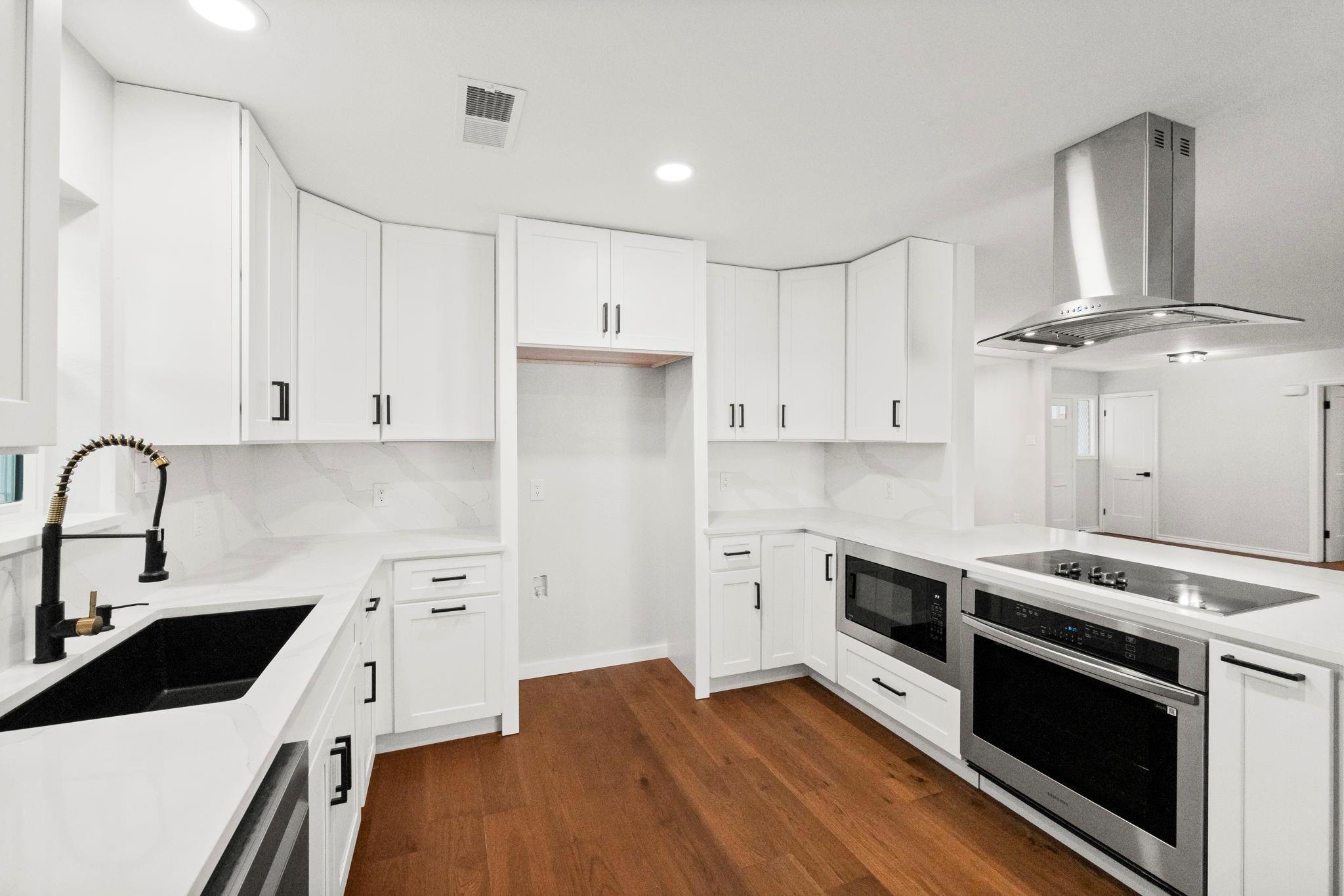 2535 Southwick Street