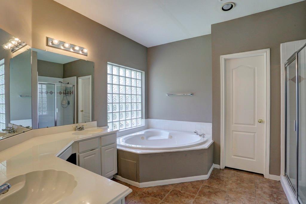 18042 Somerset Knolls