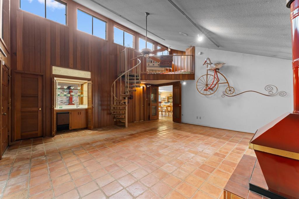9809 Neuens Road