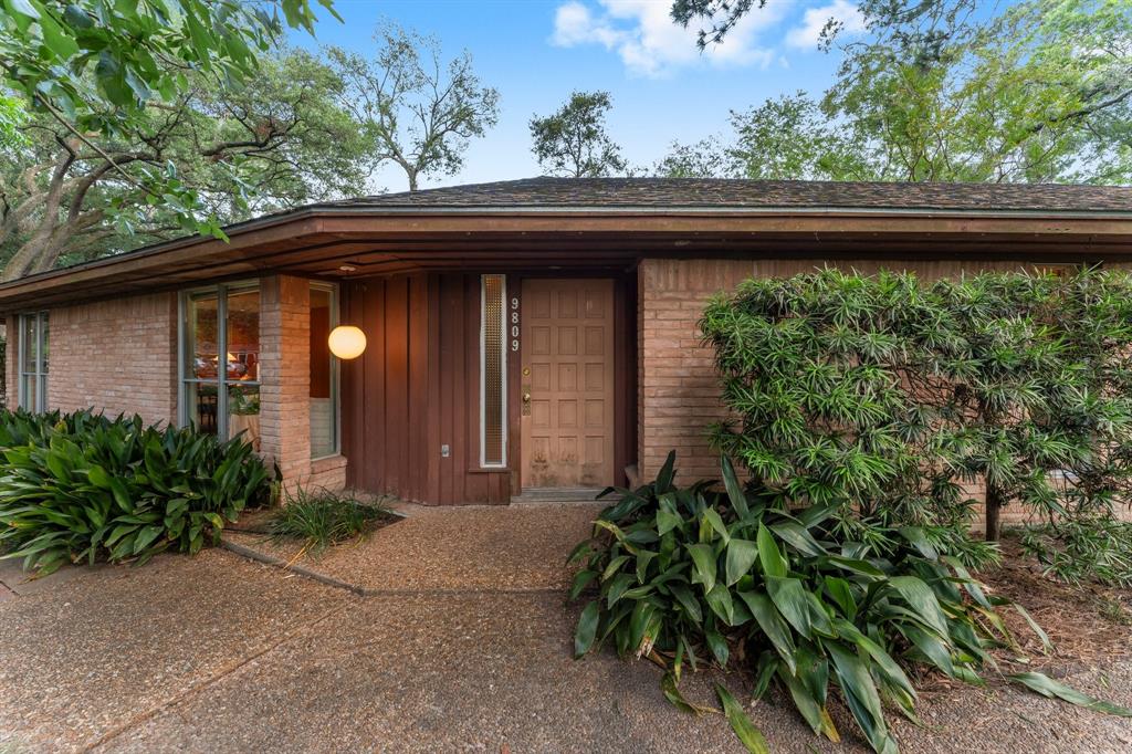 9809 Neuens Road