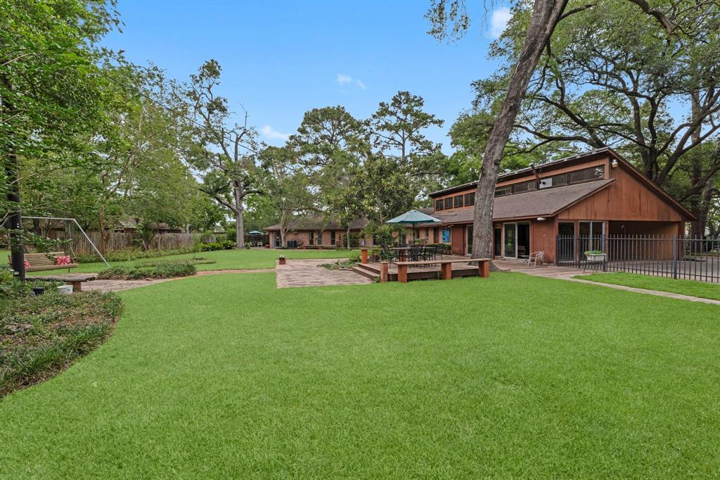 9809 Neuens Road