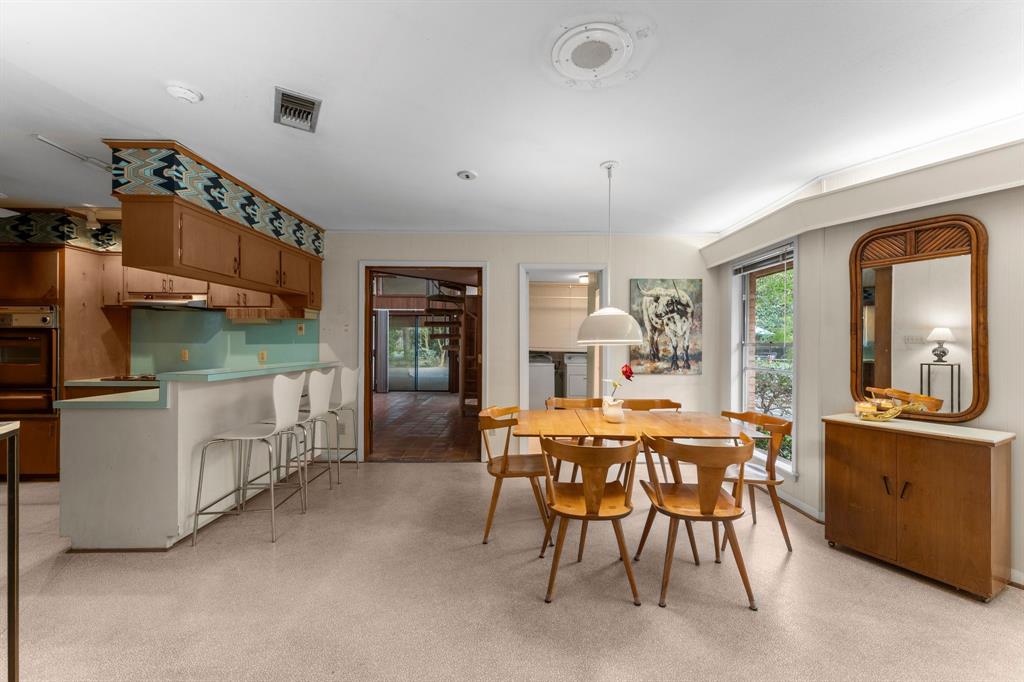 9809 Neuens Road