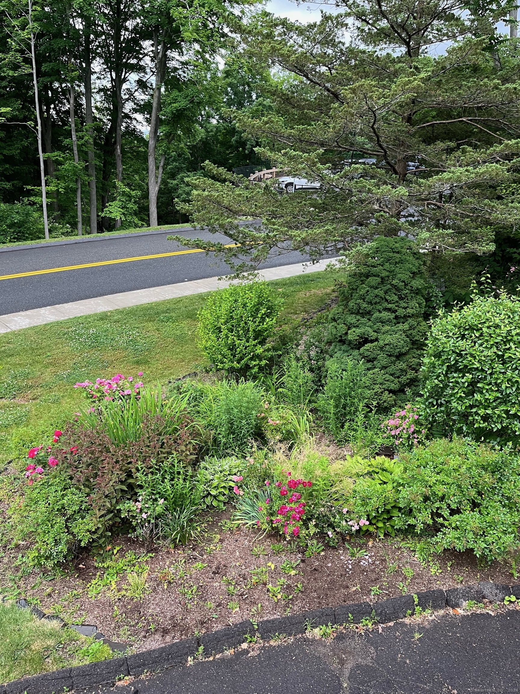15 Country Squire Drive N