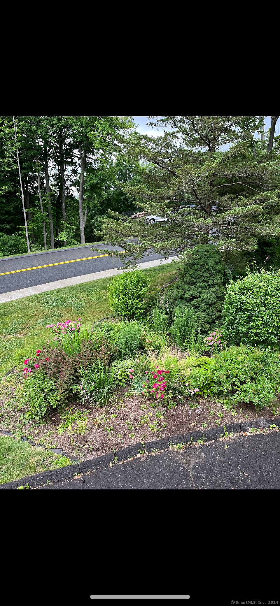 15 Country Squire Drive N