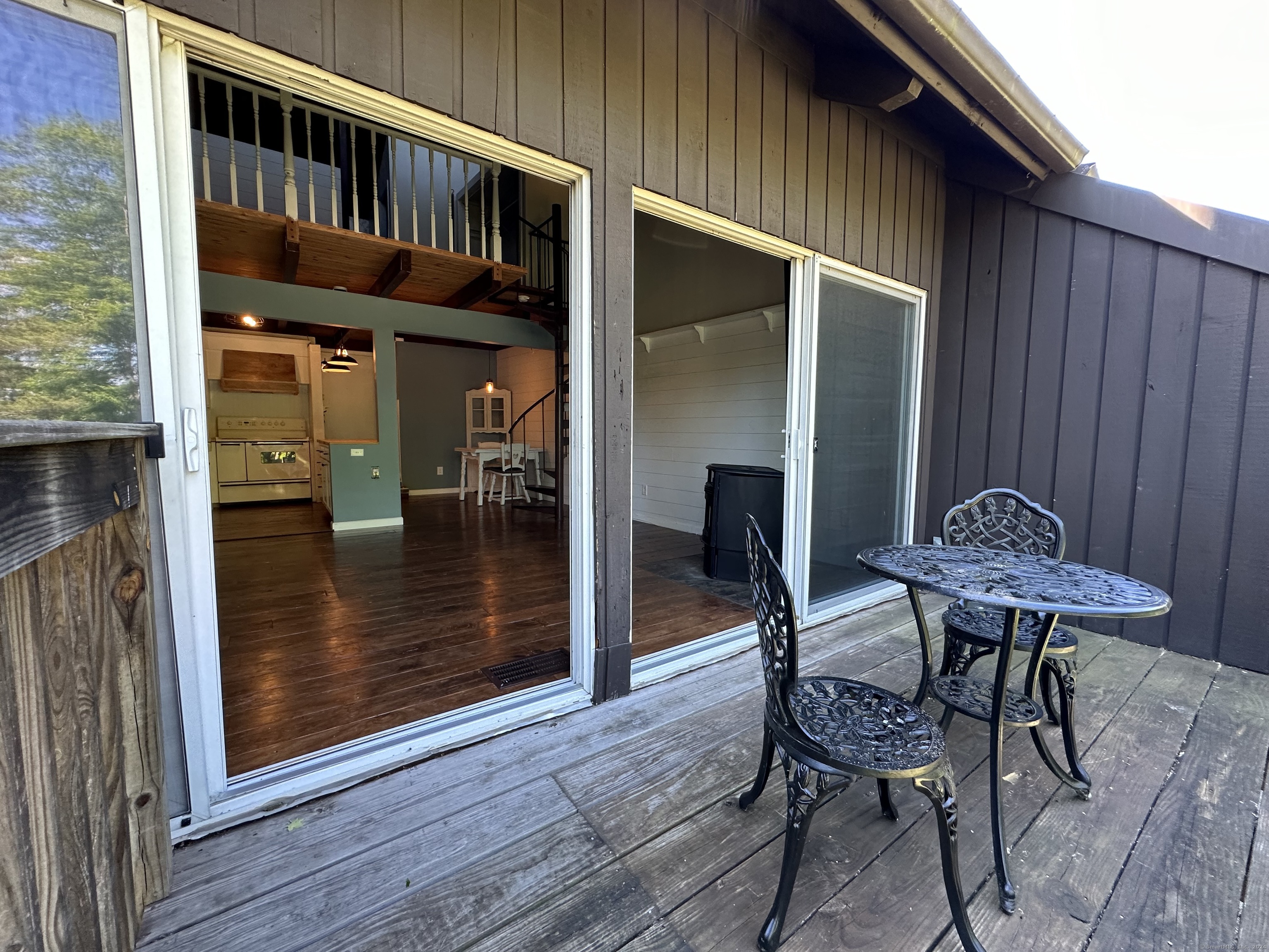 15 Country Squire Drive N