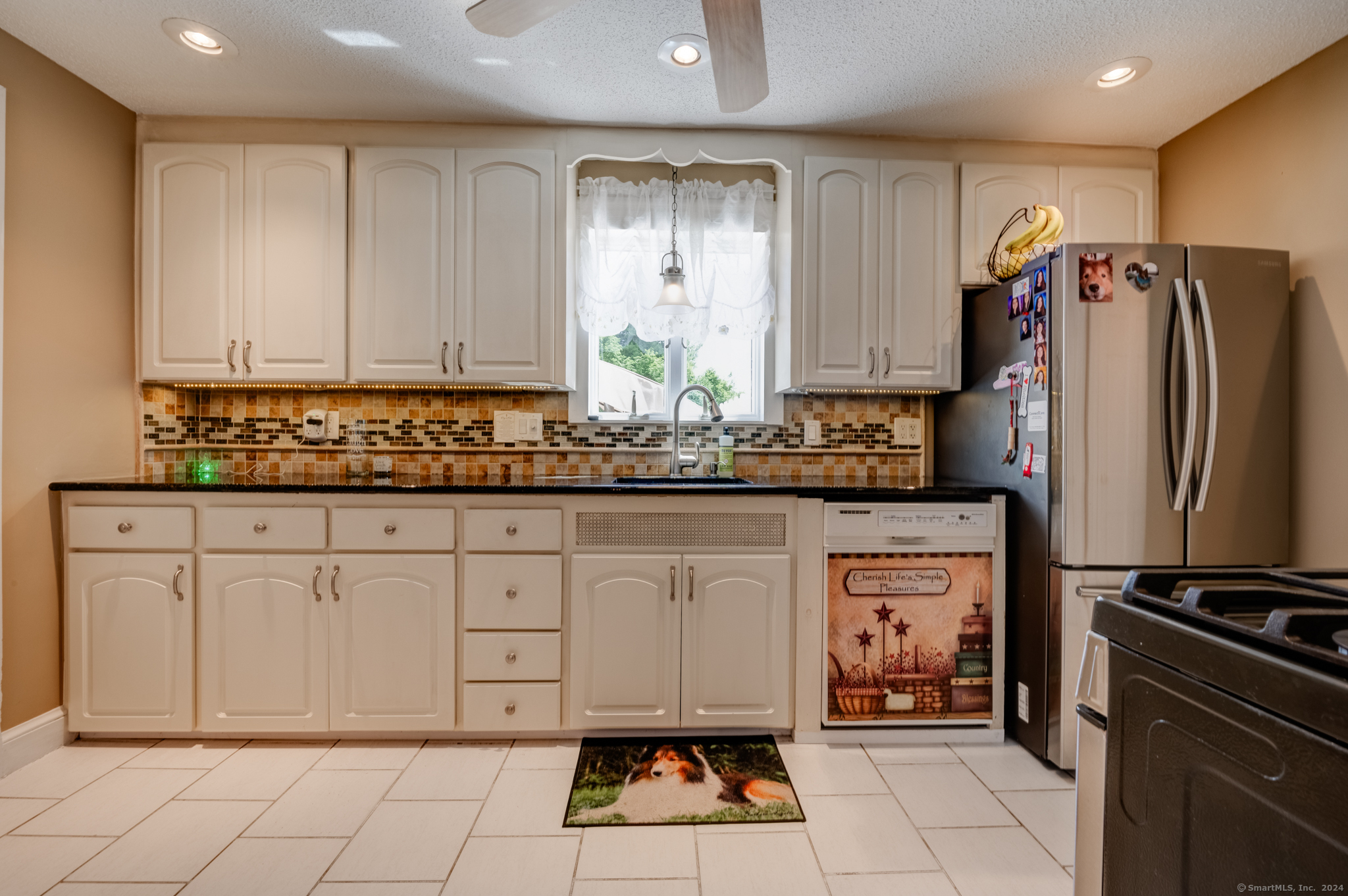 82 Knollwood Road