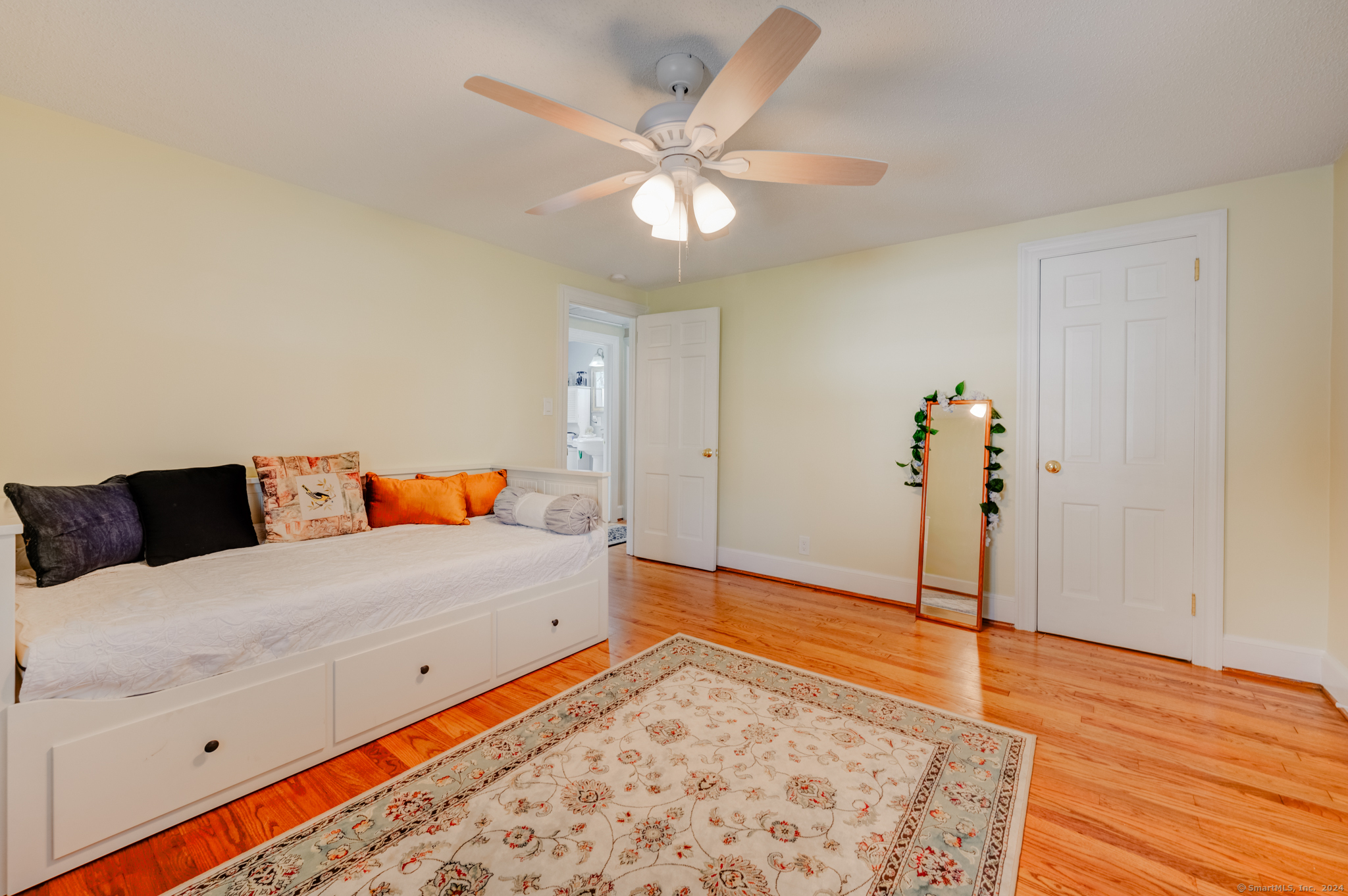 82 Knollwood Road