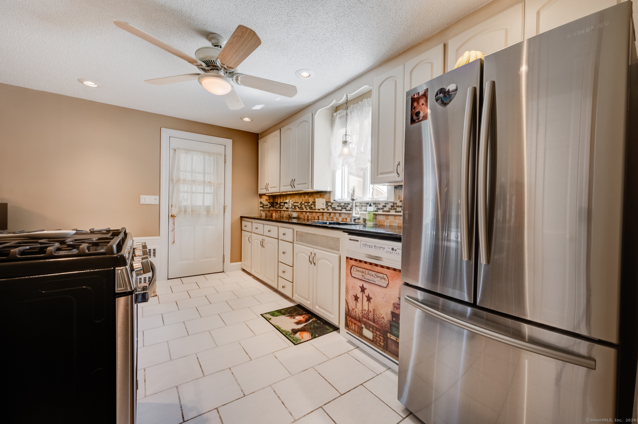 82 Knollwood Road