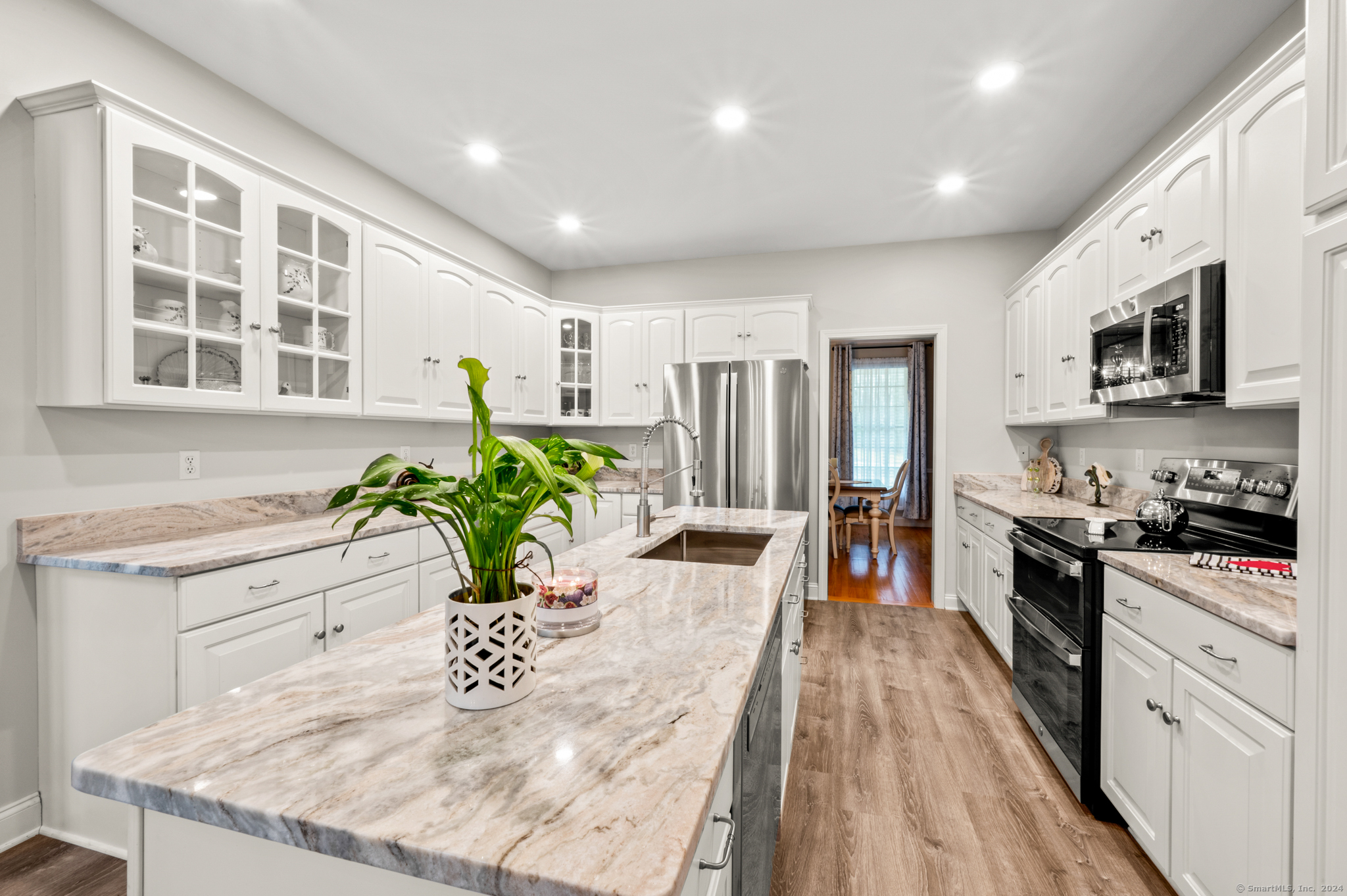 25 Comstock Trail