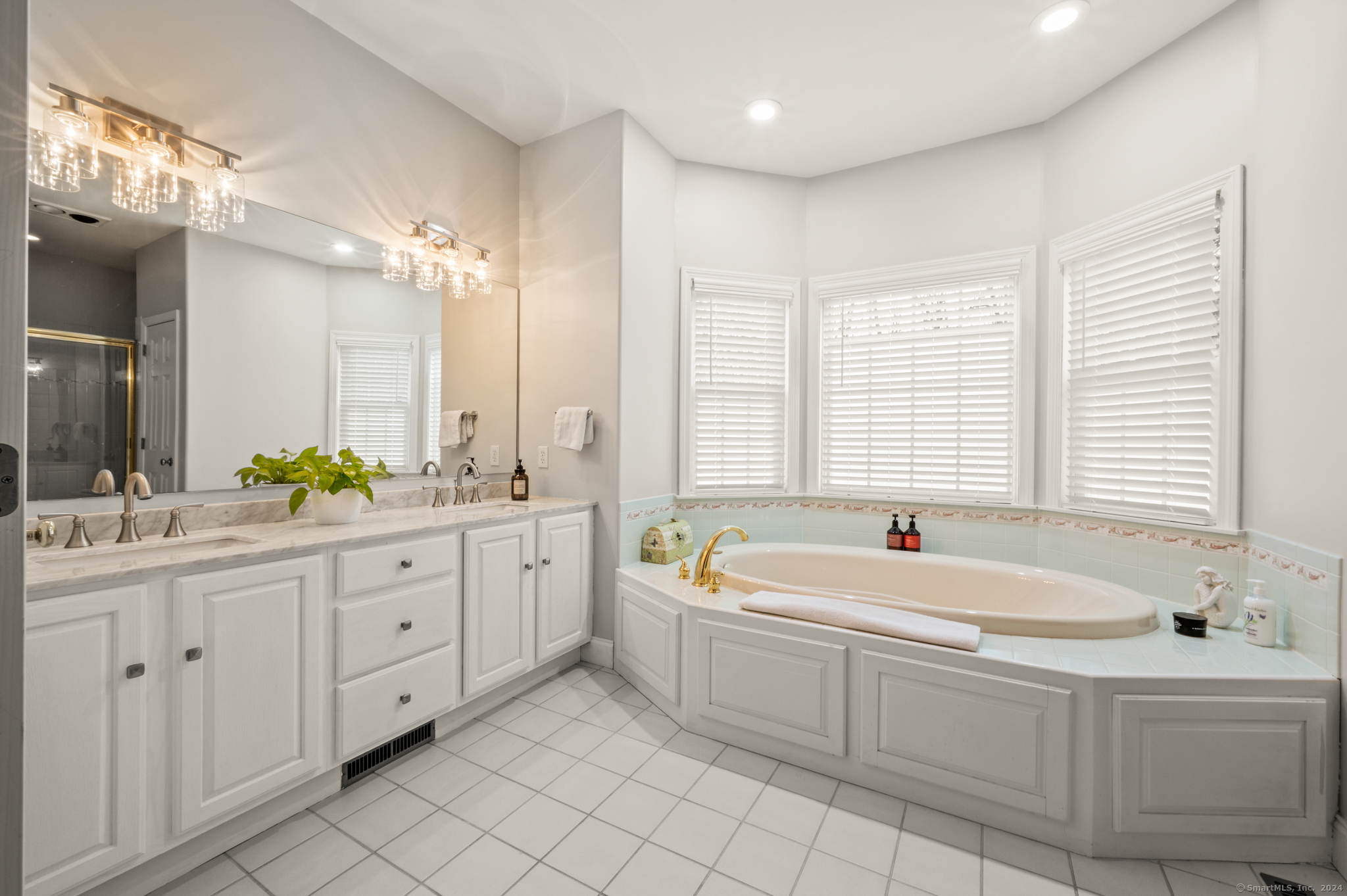 25 Comstock Trail