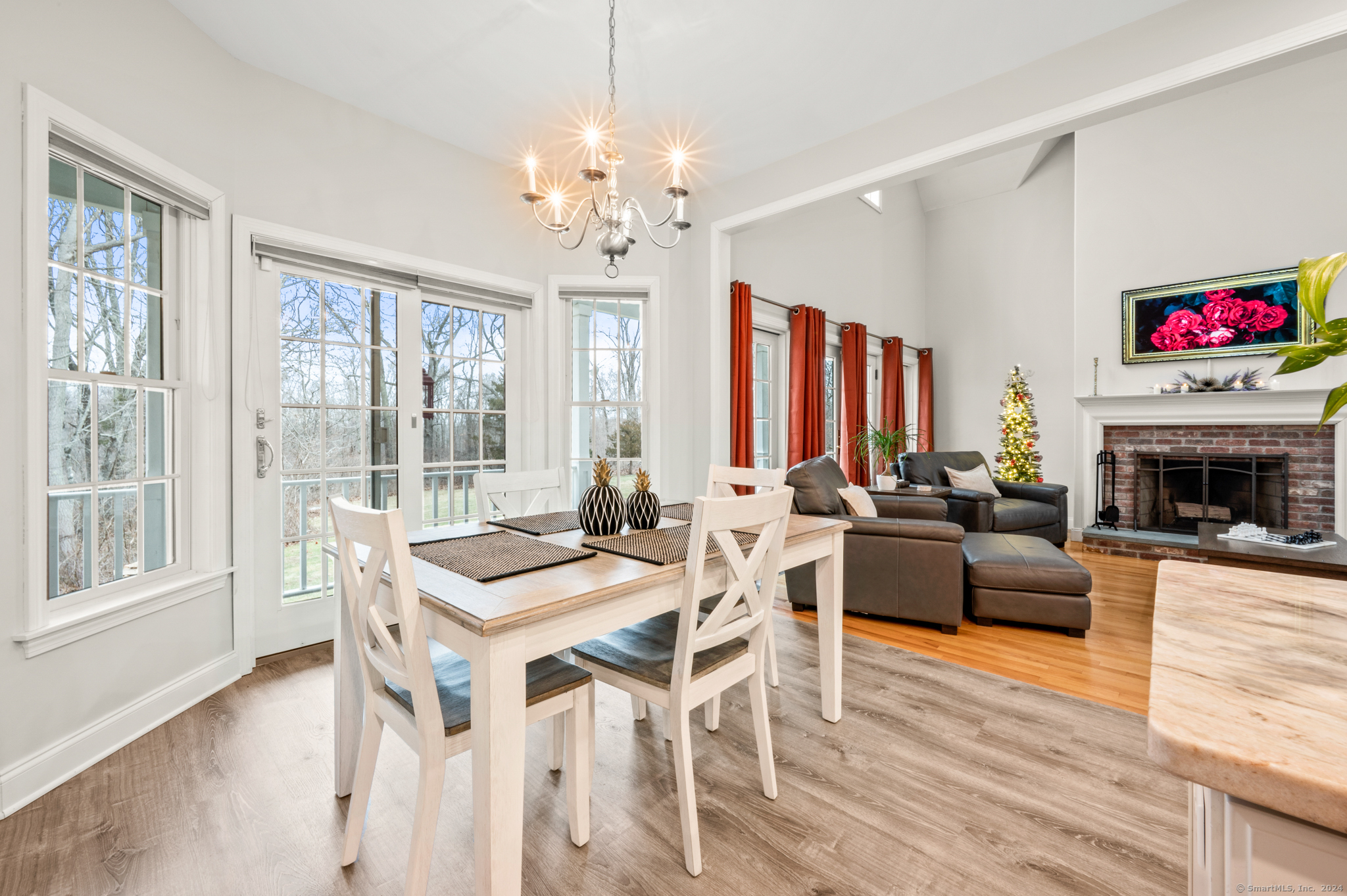 25 Comstock Trail