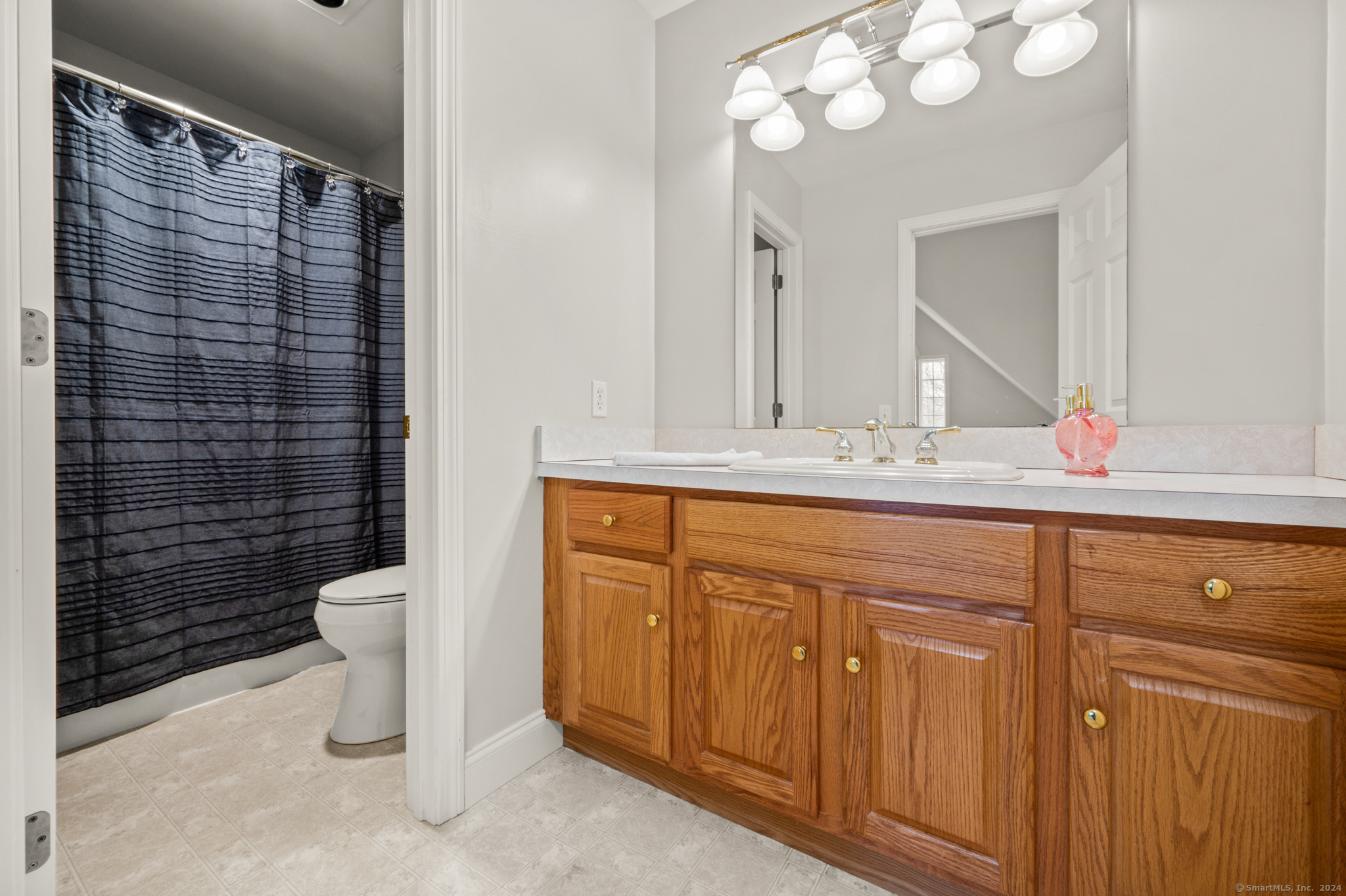 25 Comstock Trail