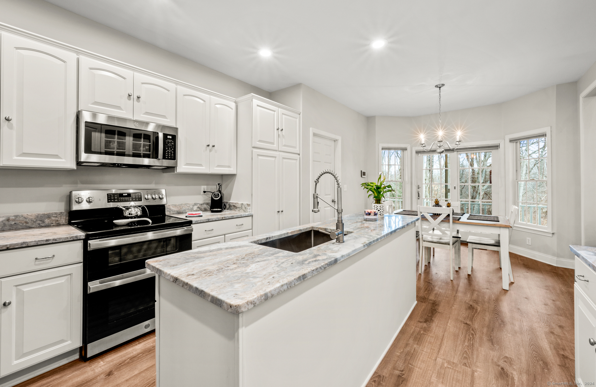 25 Comstock Trail