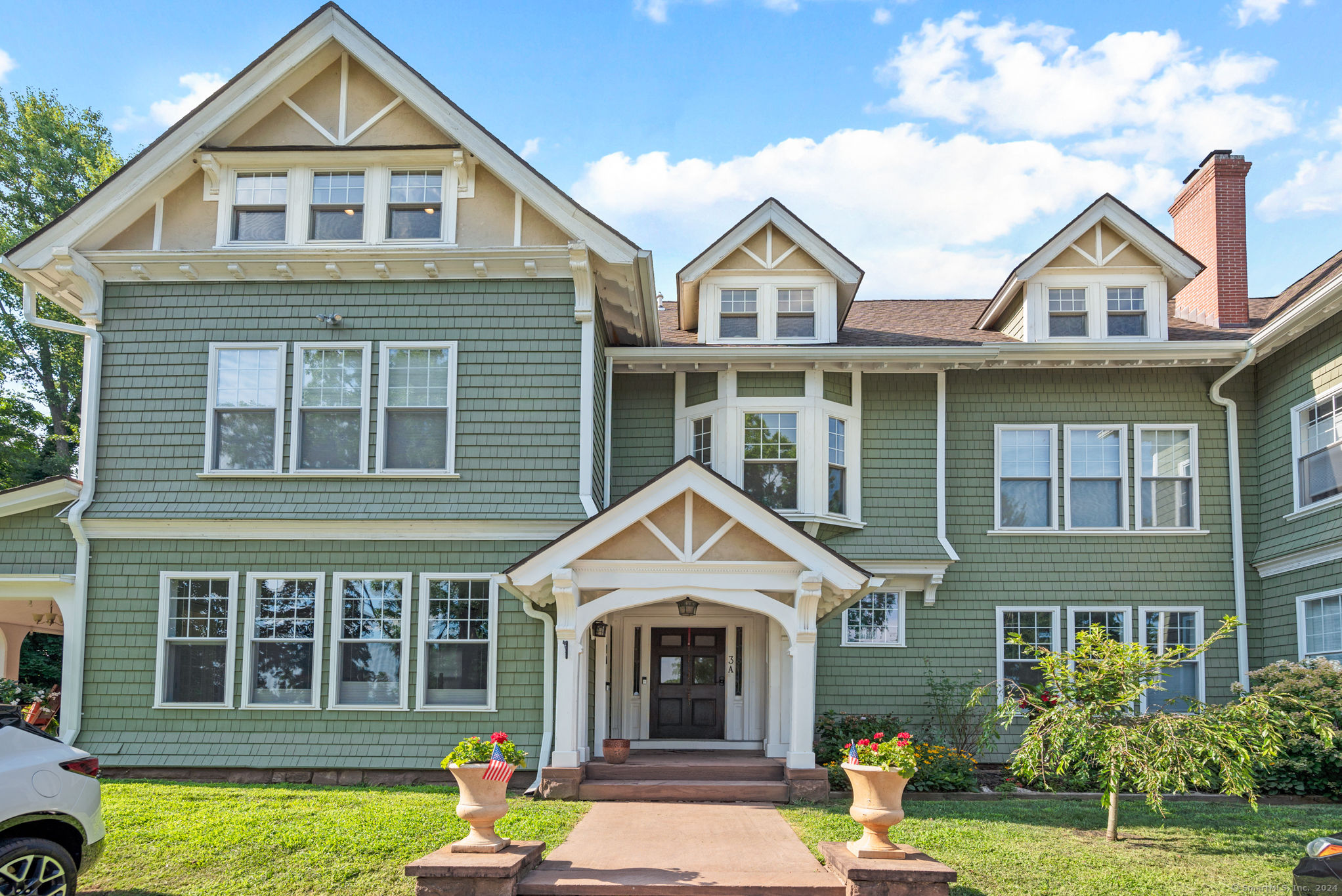 122 Newfield Street APT 3A