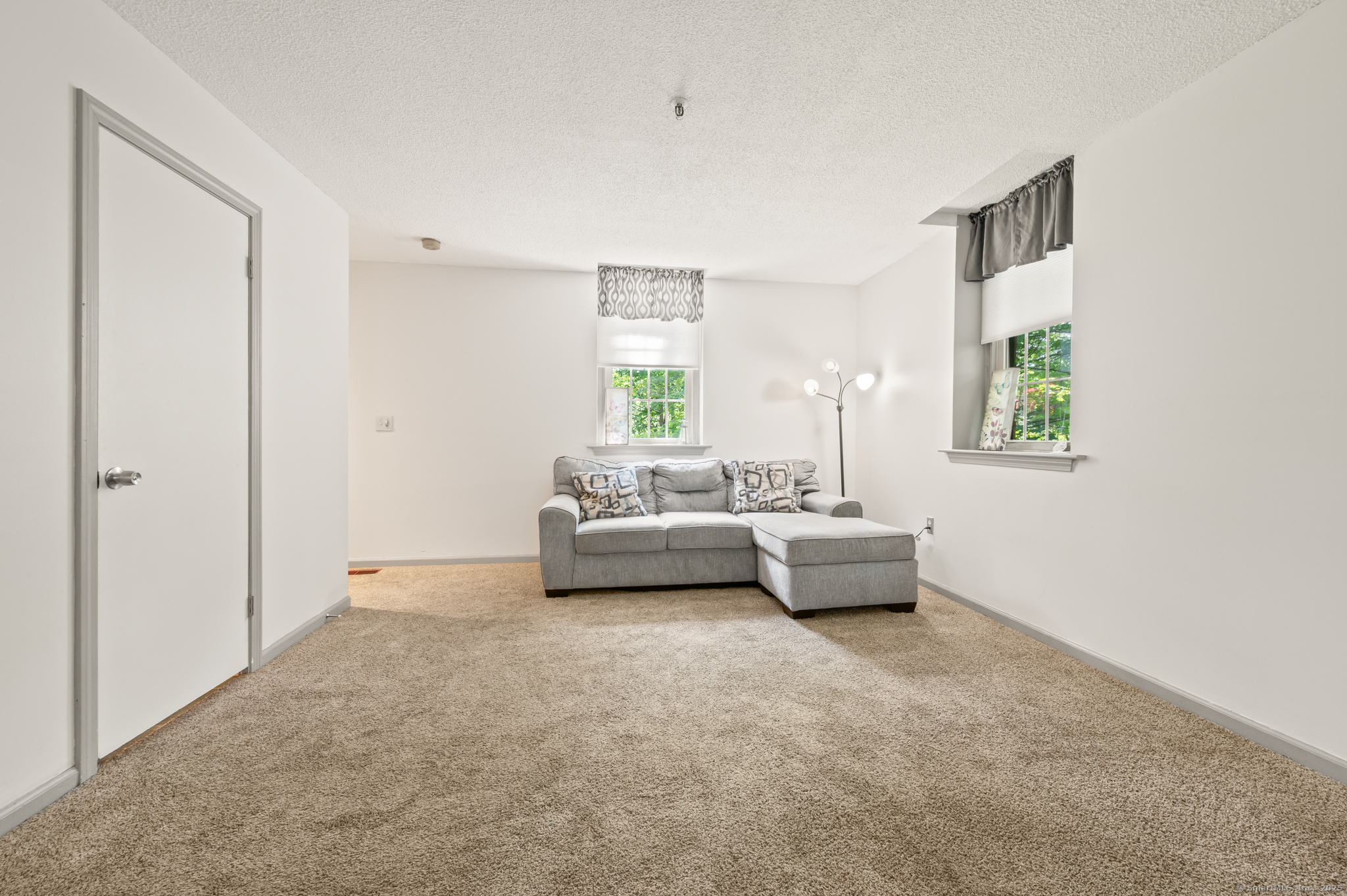 1 Russell Street APT 11