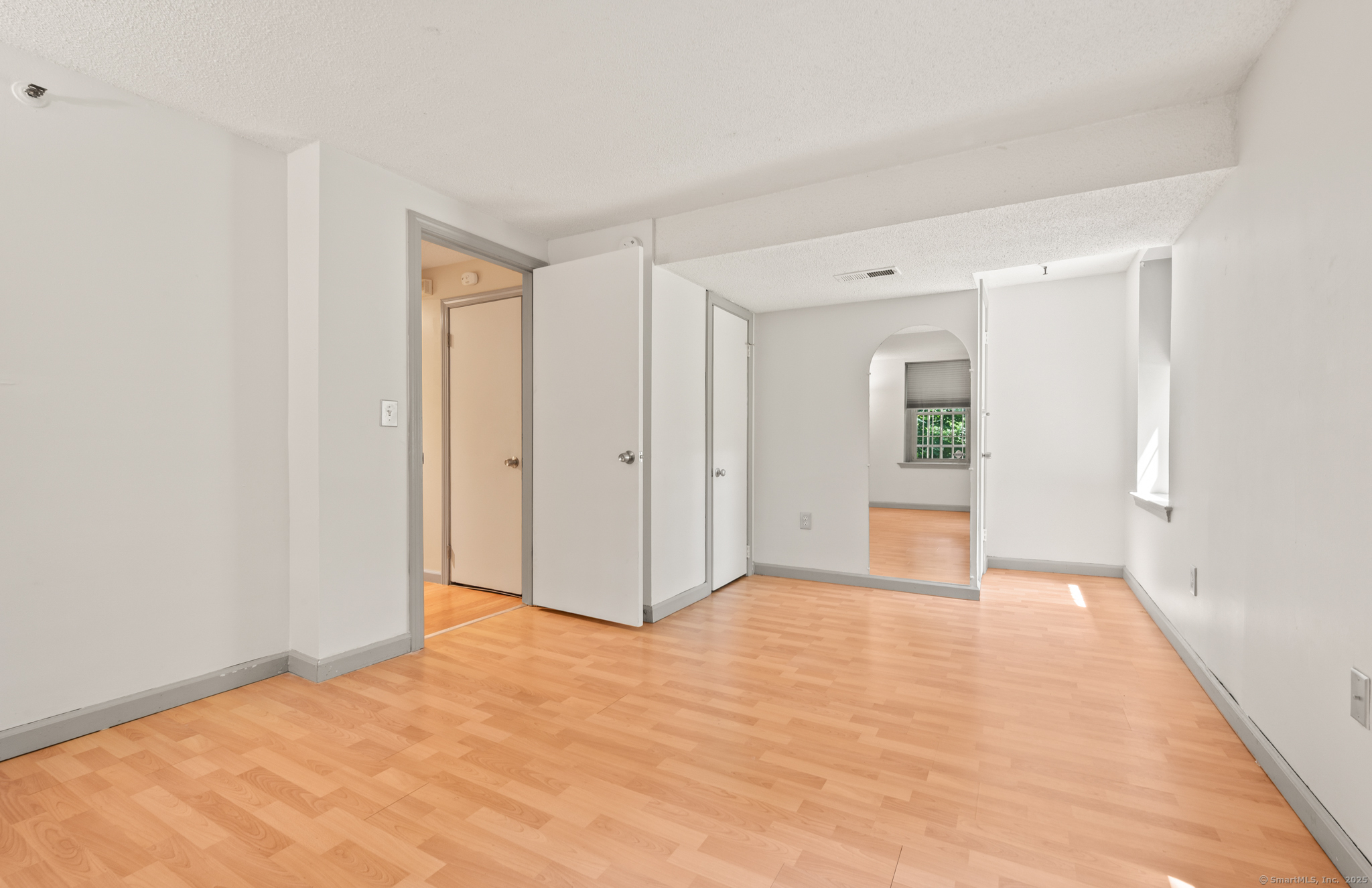 1 Russell Street APT 11