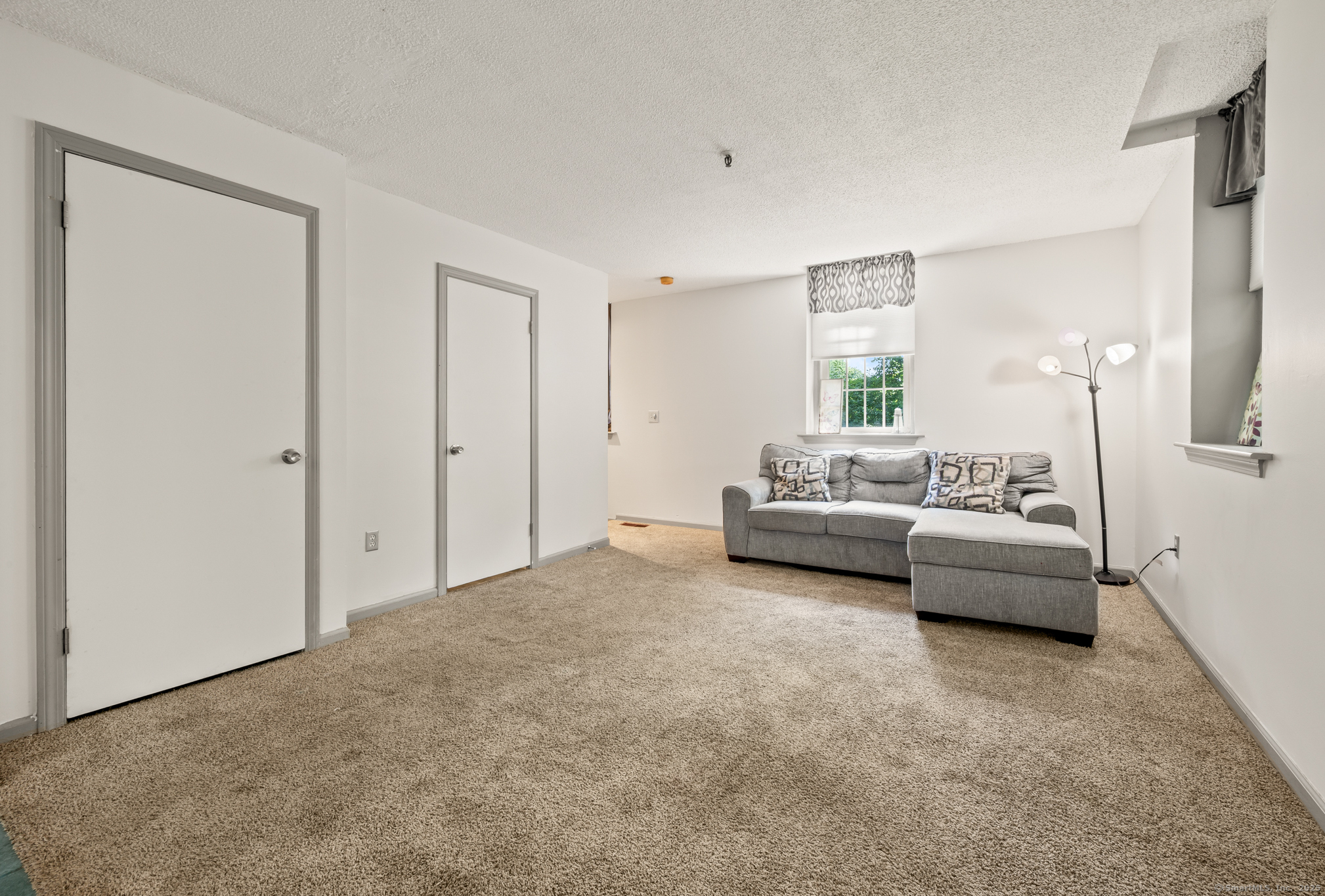 1 Russell Street APT 11