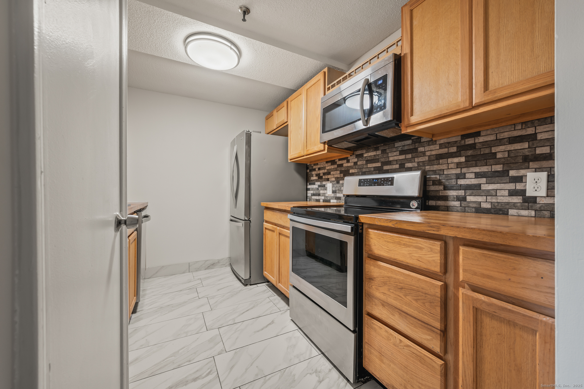 1 Russell Street APT 15