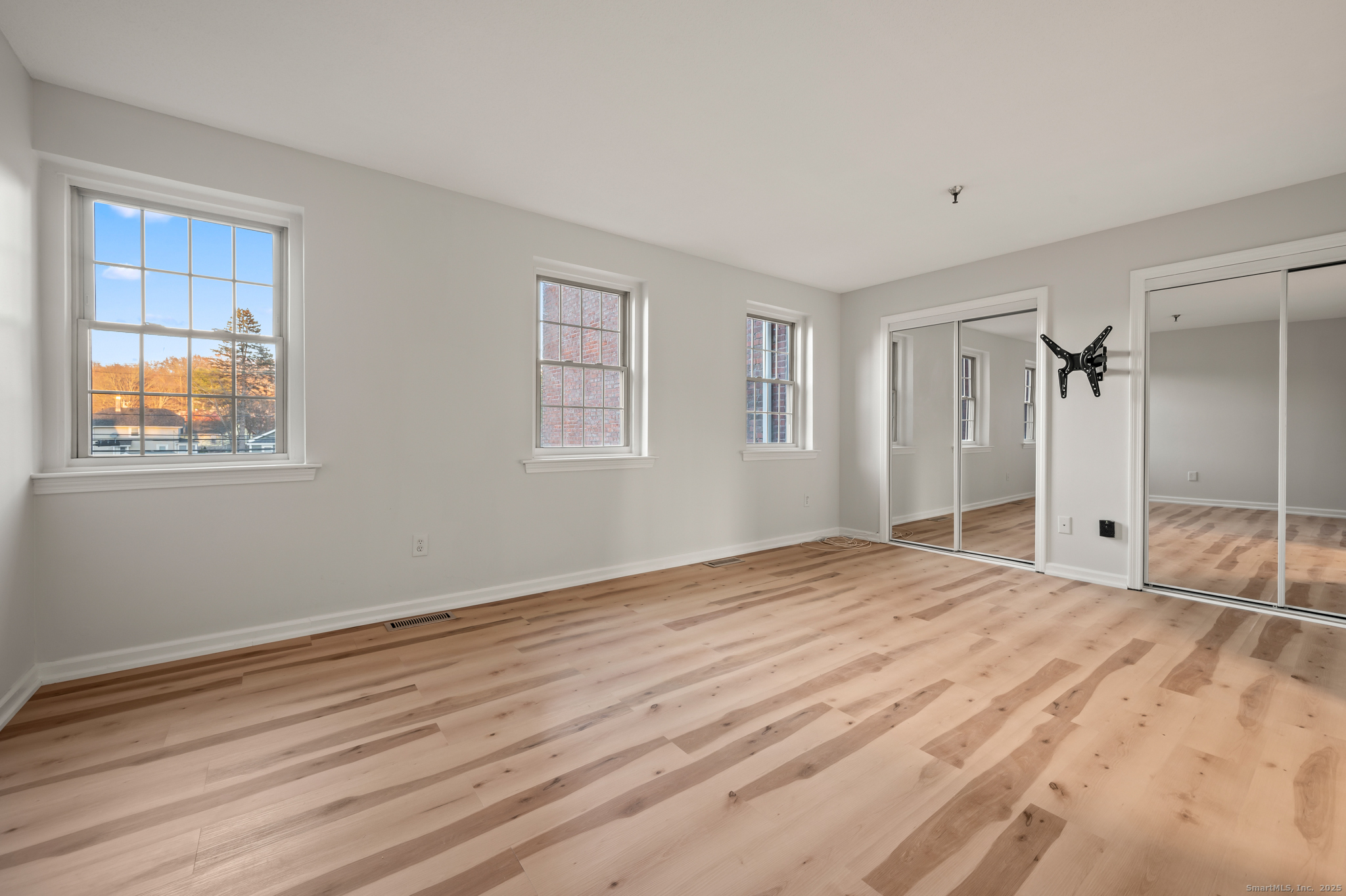 1 Russell Street APT 15